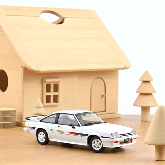 Opel Manta Guy Fréquelin – 1984 – White – 1:18 – Norev