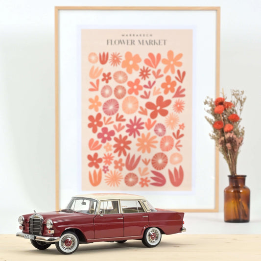 Mercedes‑Benz 200 1966 – Crvena – Die‑Cast Norev