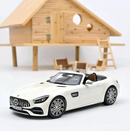 Mercedes‑AMG GT C Roadster 2019 – White Metallic – Norev