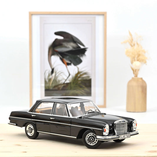 Mercedes‑Benz 280 SE 1968 – Crna – Die‑Cast Norev