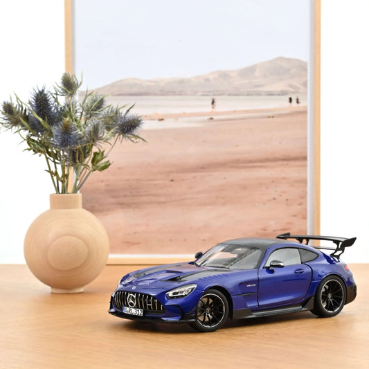 Mercedes-AMG GT Black Series 2021 plavi metalik 1:18 Norev
