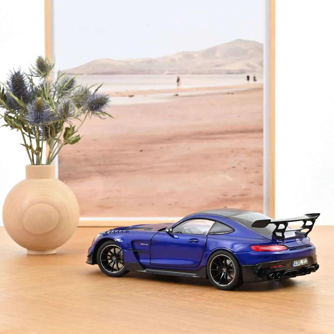 Mercedes-AMG GT Black Series 2021 plavi metalik 1:18 Norev