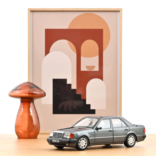 Mercedes-Benz 500 E 1990 – Pearl Grey Metallic –  Norev