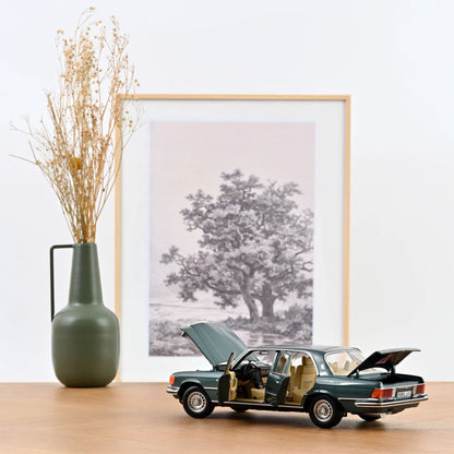 Mercedes-Benz 450 SEL 6.9 1979 – Petrol – Norev