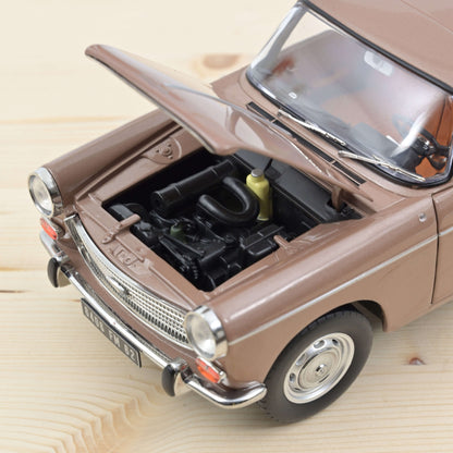 Peugeot 404 Sedan 1965 – Brown Metallic sa kamp-s prikolicom Caravan Hénon – Norev