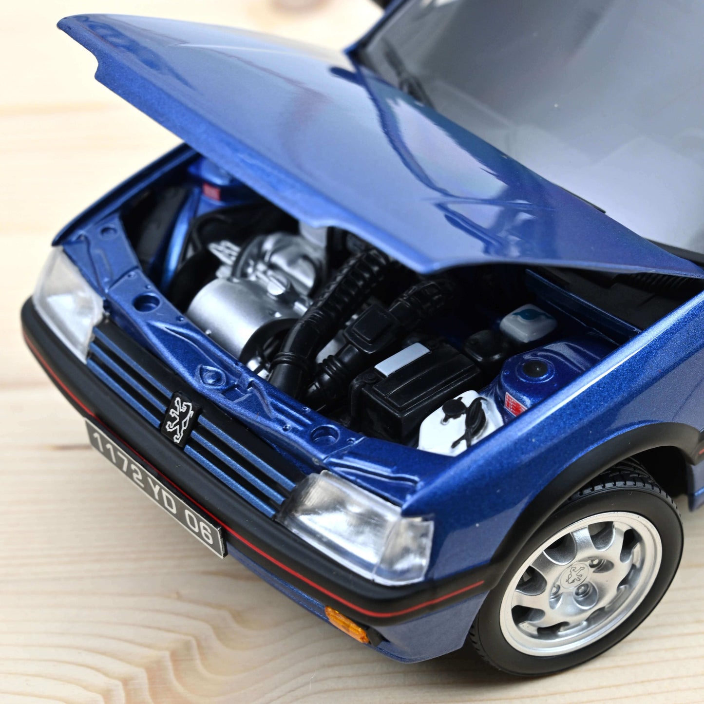 Peugeot 205 GTi 1.9 (sunroof) 1992 – Miami Blue – Norev