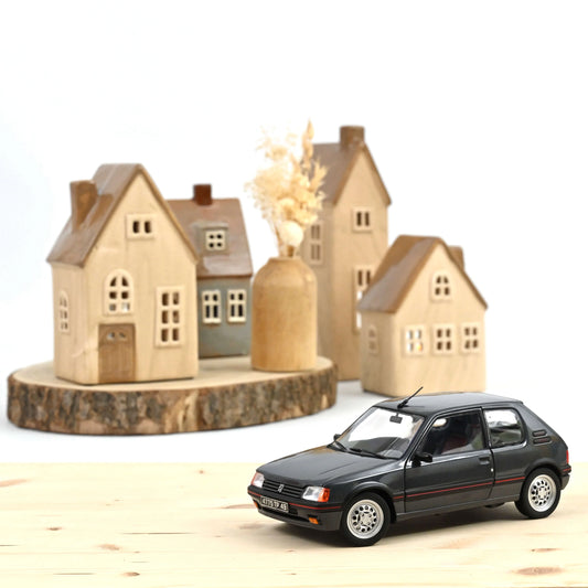 Peugeot 205 GTi 1.6 – 1988 – Graphite Grey – 1:18 – Norev