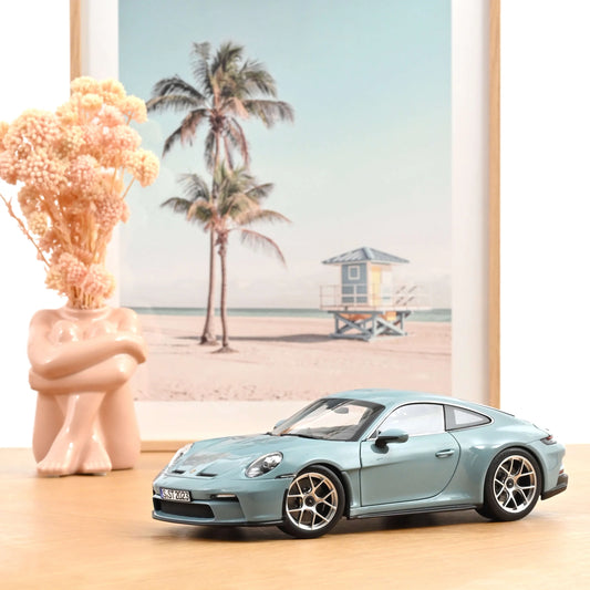 Porsche 911 S/T – 2023 – Bleu Meissen – 1:18 – Norev