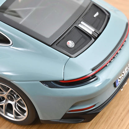 Porsche 911 S/T – 2023 – Bleu Meissen – 1:18 – Norev