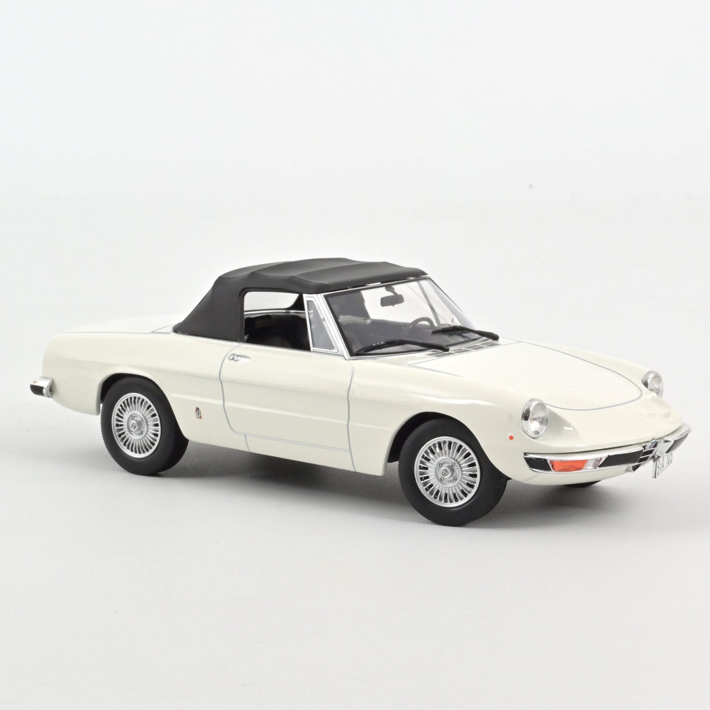 Alfa Romeo 2000 Spider (Duetto) 1978 – White – Norev