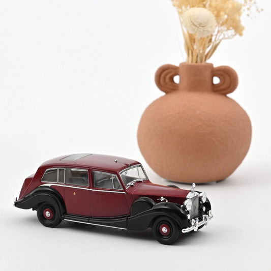 Rolls‑Royce Phantom IV 1952 Black & Maroon 1:43 – Norev