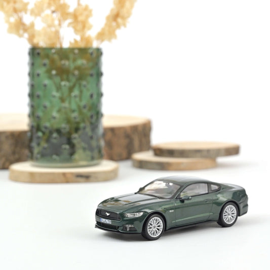 Ford Mustang 2015 Green Metallic 1:43 – Norev