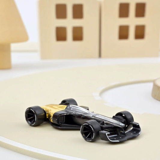 Renault R.S. 2027 Vision 2017 Black and Gold – 1:64 Norev