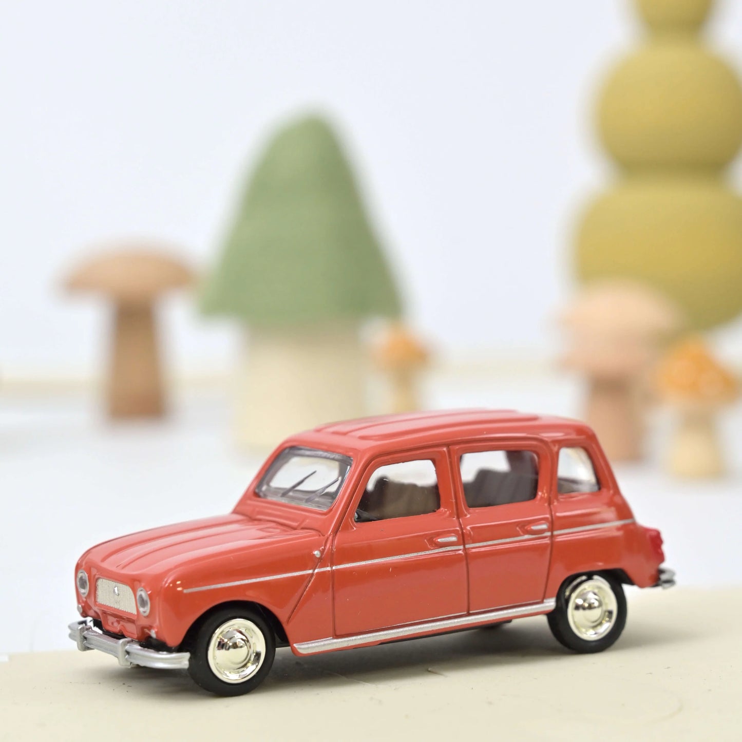 Renault 4L 1966 Esterel Red – Norev Minijet