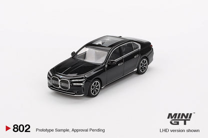BMW i7 xDrive60 – Black Sapphire – MiniGT