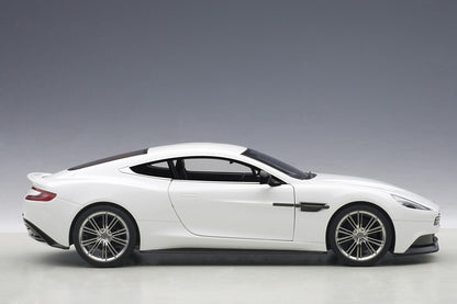 Aston Martin Vanquish – 2015 – Gloss Black – Autoart