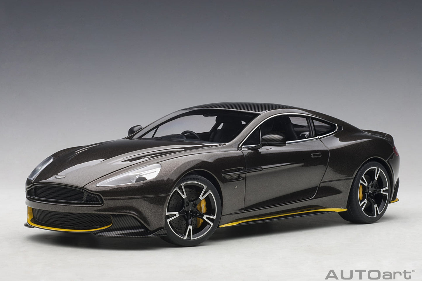Aston Martin Vanquish S – 2017 – Kopi Bronze – Autoart