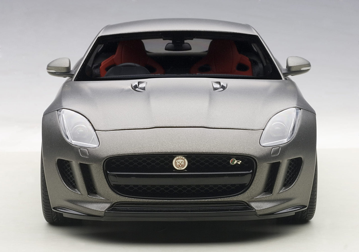 Jaguar F‑Type R Coupé – 2015 – Matt Grey – AUTOart