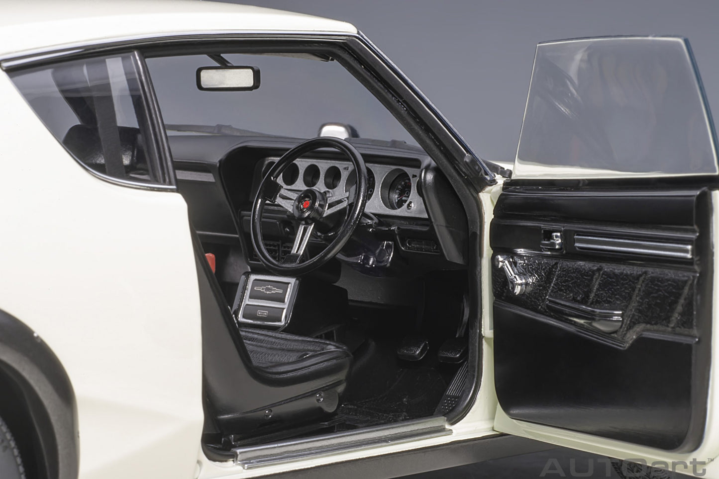 Nissan Skyline 2000 GT‑R (KPGC110) – 1973 – White – Autoart