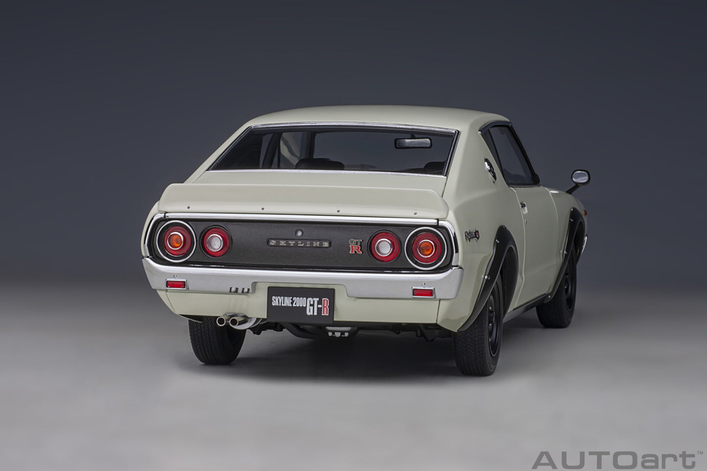 Nissan Skyline 2000 GT‑R (KPGC110) – 1973 – White – Autoart