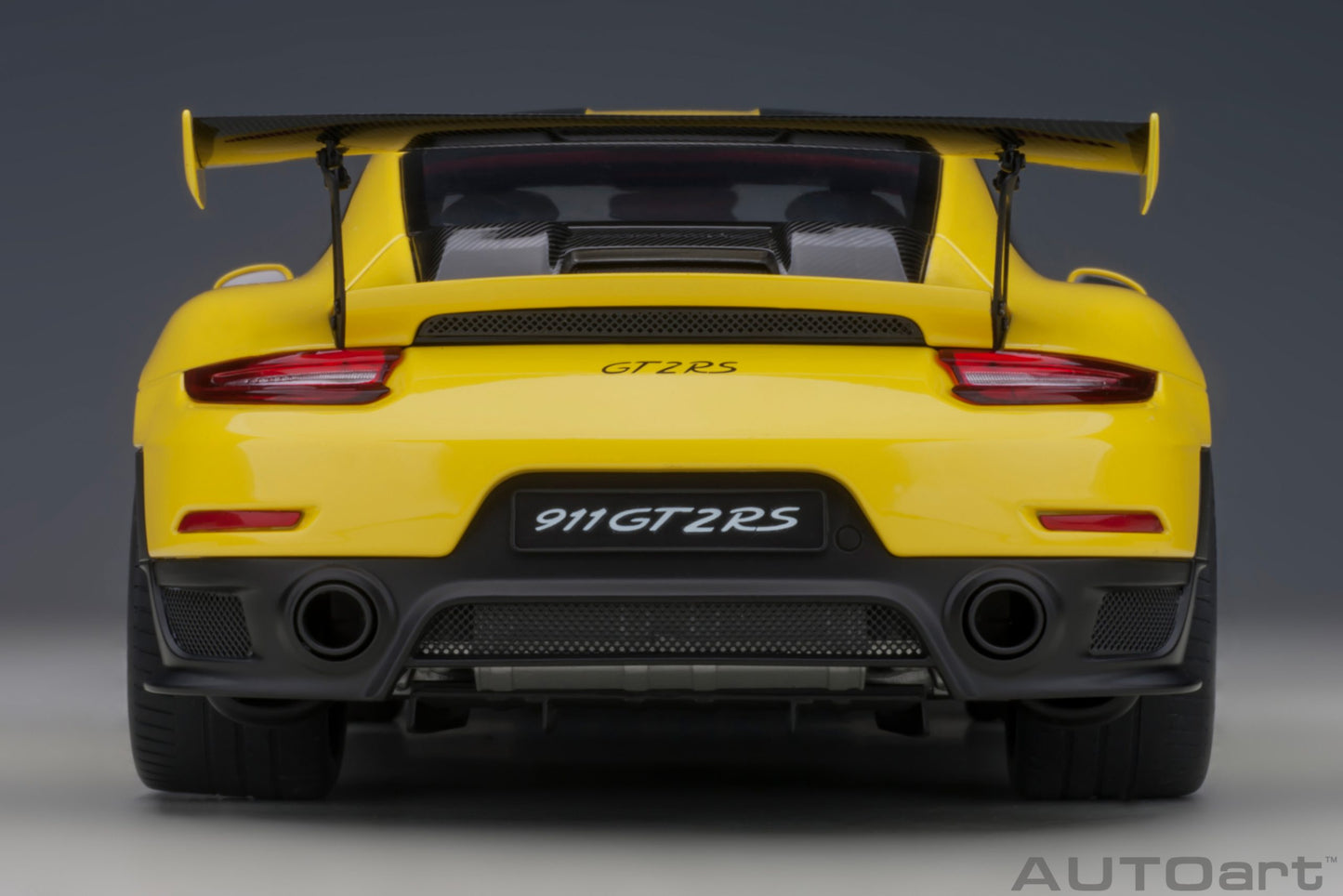 Porsche 911 (991.2) GT2 RS Weissach Package – 2017 – Racing Yellow – 1:18 – AUTOart