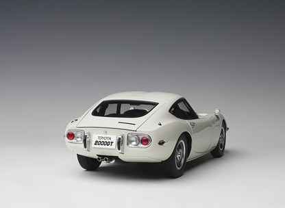 Toyota 2000GT – 1967 – White – AUTOart