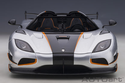Koenigsegg Agera RS – 2015 – Moon Silver/Carbon s narandžastim akcentima – AUTOart