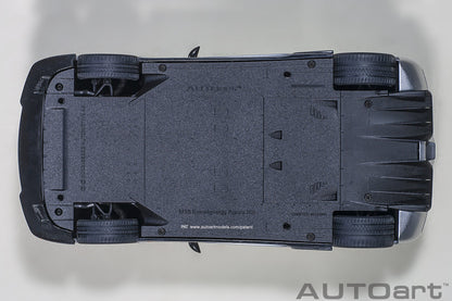 Koenigsegg Agera RS – 2015 – Moon Silver/Carbon s narandžastim akcentima – AUTOart