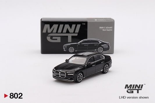 BMW i7 xDrive60 – Black Sapphire – MiniGT