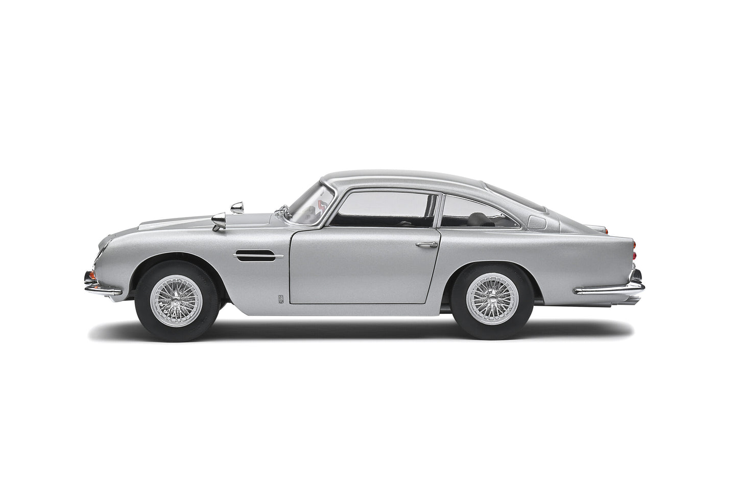 Aston Martin DB5 – Silver Birch – 1964 (1:18)