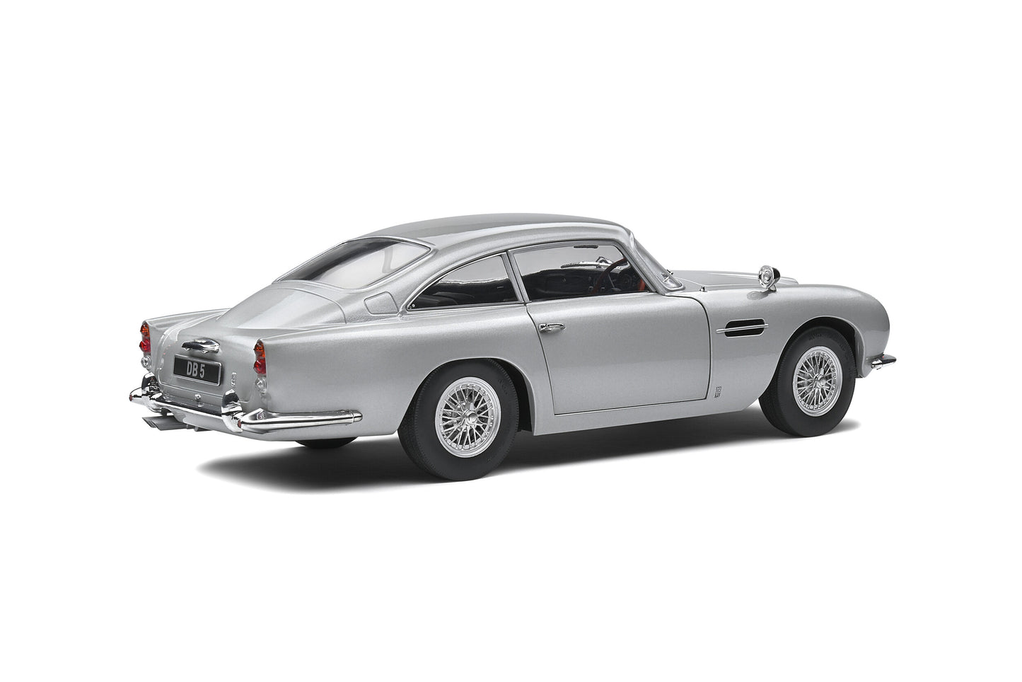 Aston Martin DB5 – Silver Birch – 1964 (1:18)