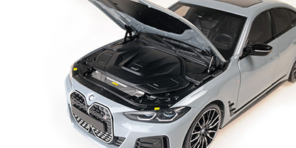 BMW i4 M50 – 2022 – Prikaz otvorene haube i unutrašnjih detalja