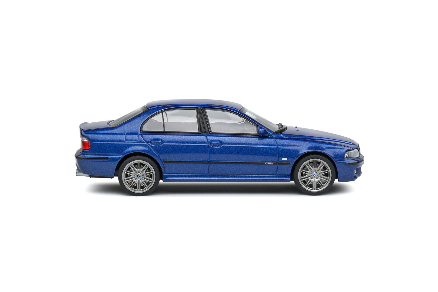 BMW M5 E39 – Estoril Blue – 2000 Solido