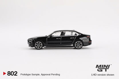BMW i7 xDrive60 – Black Sapphire – MiniGT