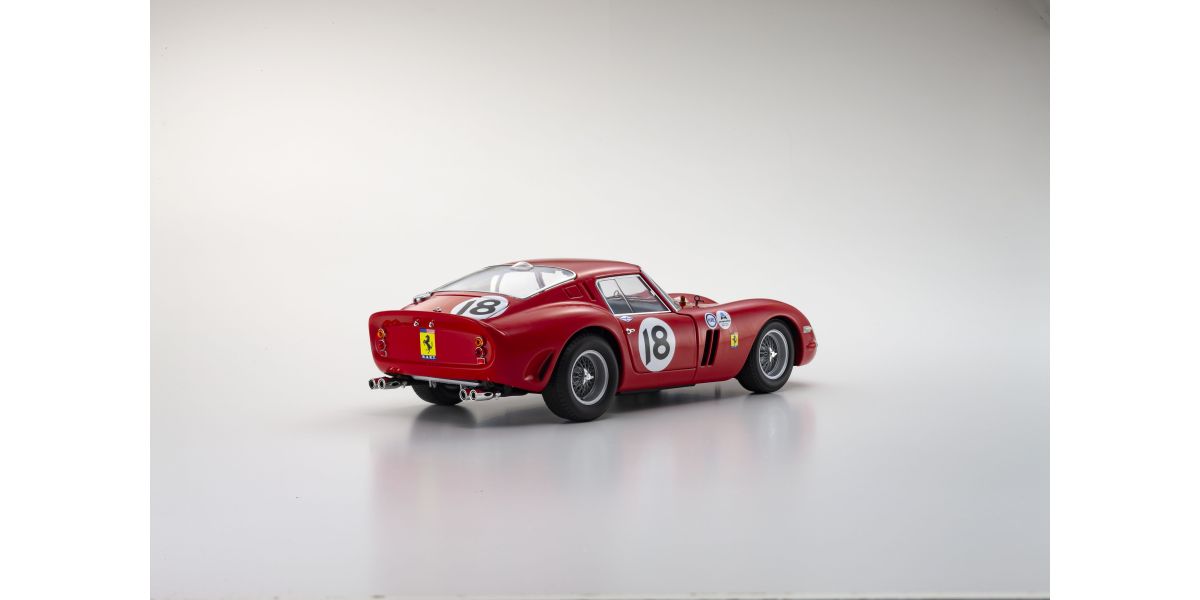 Ferrari 250 GTO Daytona 3H - pogled sa zadnje strane