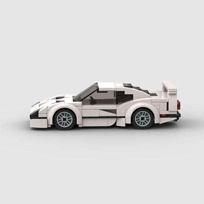 Ferrari F40 Competizione White Edition - pogled sa strane