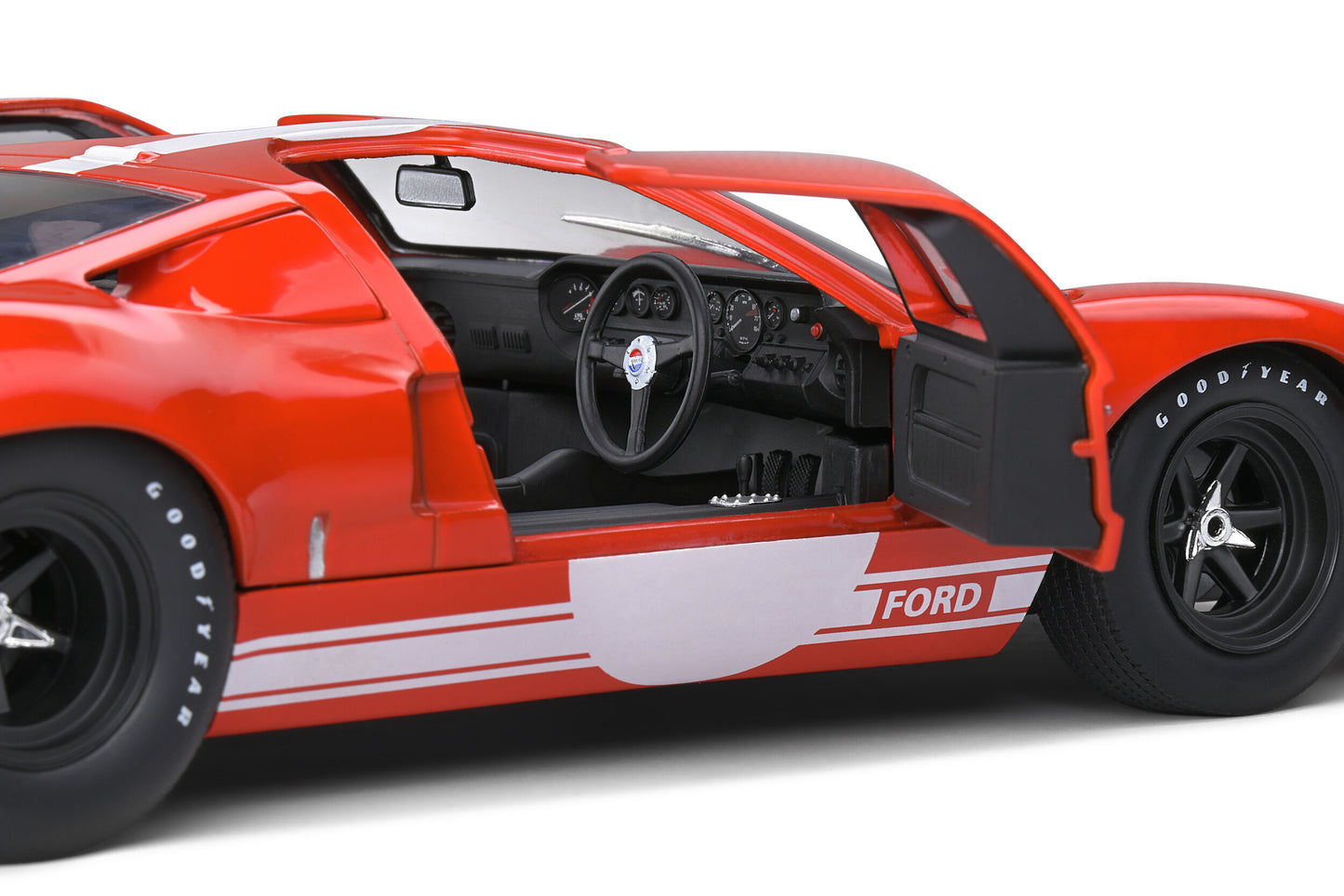 Ford GT40 Mk 1 – Red Racing – 1968 (1:18)