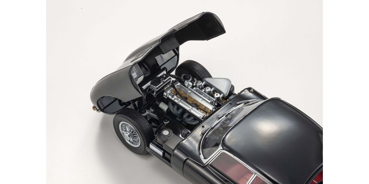 Jaguar E-Type 1961 Black - Pod haubom