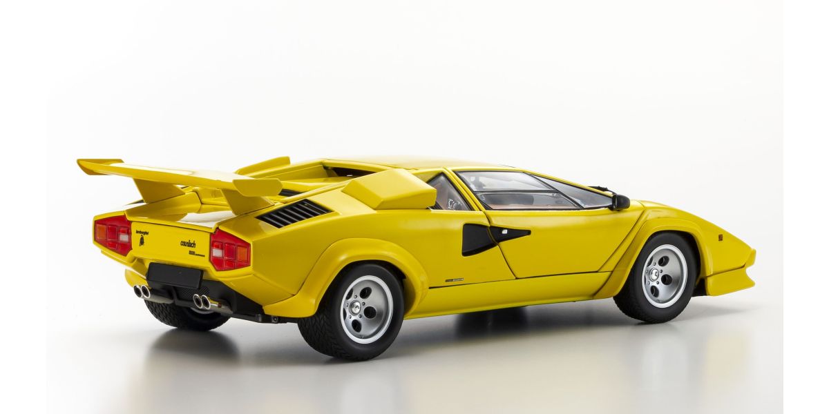 Lamborghini Countach LP5000 Quattrovalvole Yellow – Pogled sa Zadnje strane