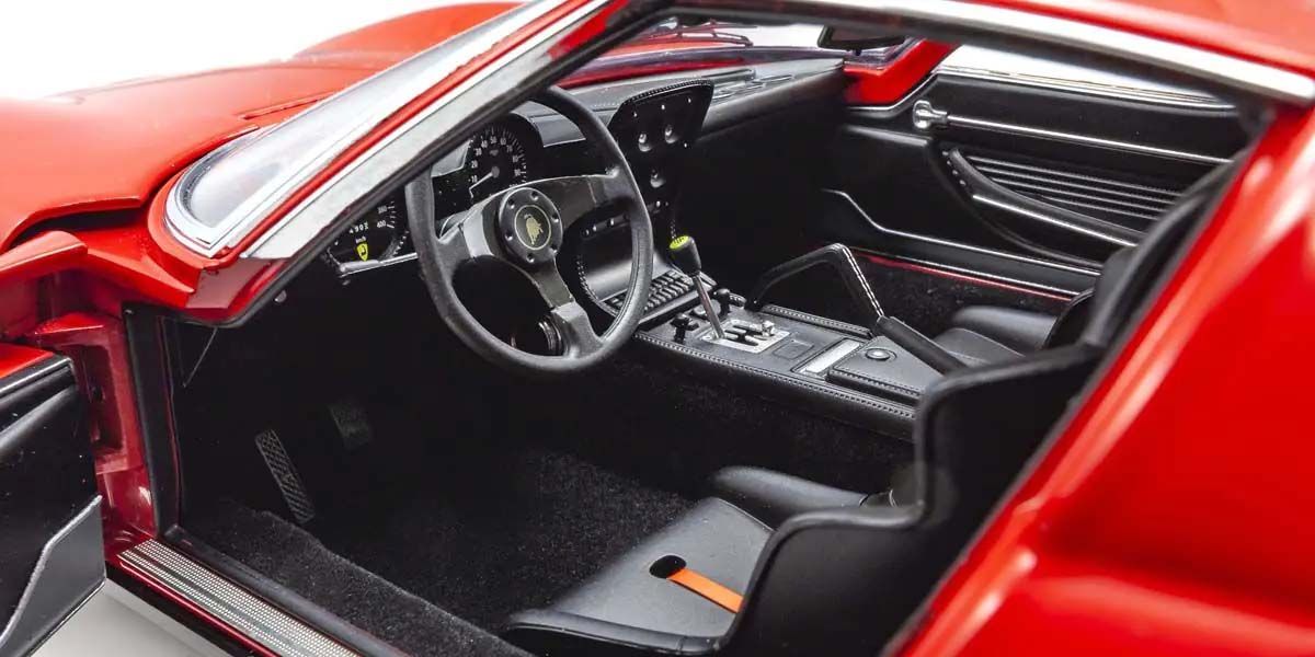 Detalj enterijera Lamborghini Miura SVR 1970 Re