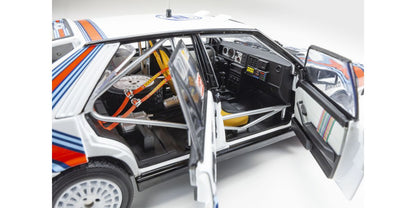 Lancia Delta HF 4WD 1000 Lakes 1987 - suvozačeva vrata otvorena