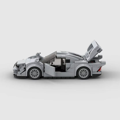 Mercedes-Benz CLK GTR autić - pogled sa strane