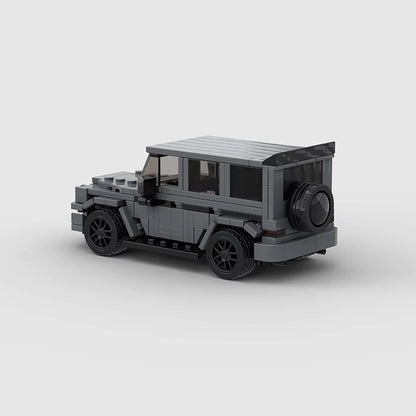 Mercedes-Benz G63 model, prikazan sa zadnje stran