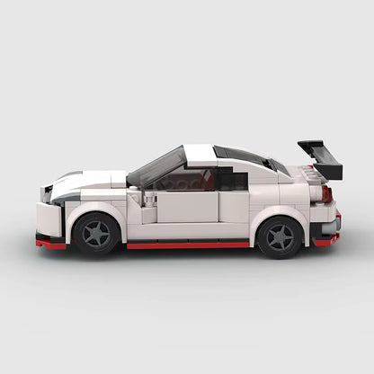 Nissan R35 GT-R autić sa zadnje strane