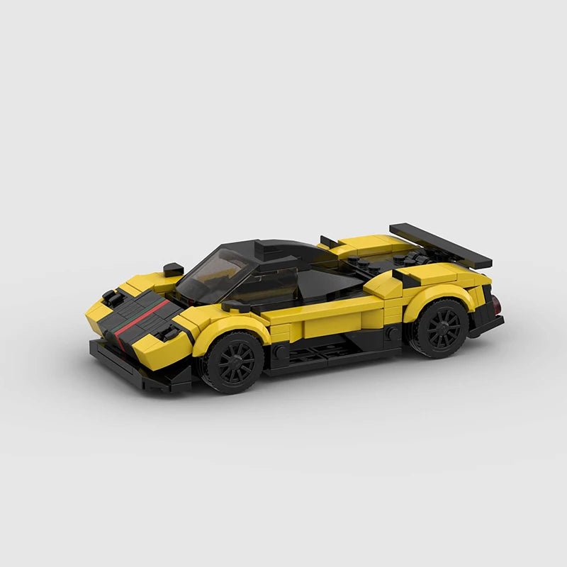 Pogled sa strane na Pagani Zonda Cinque autić na sklapanje