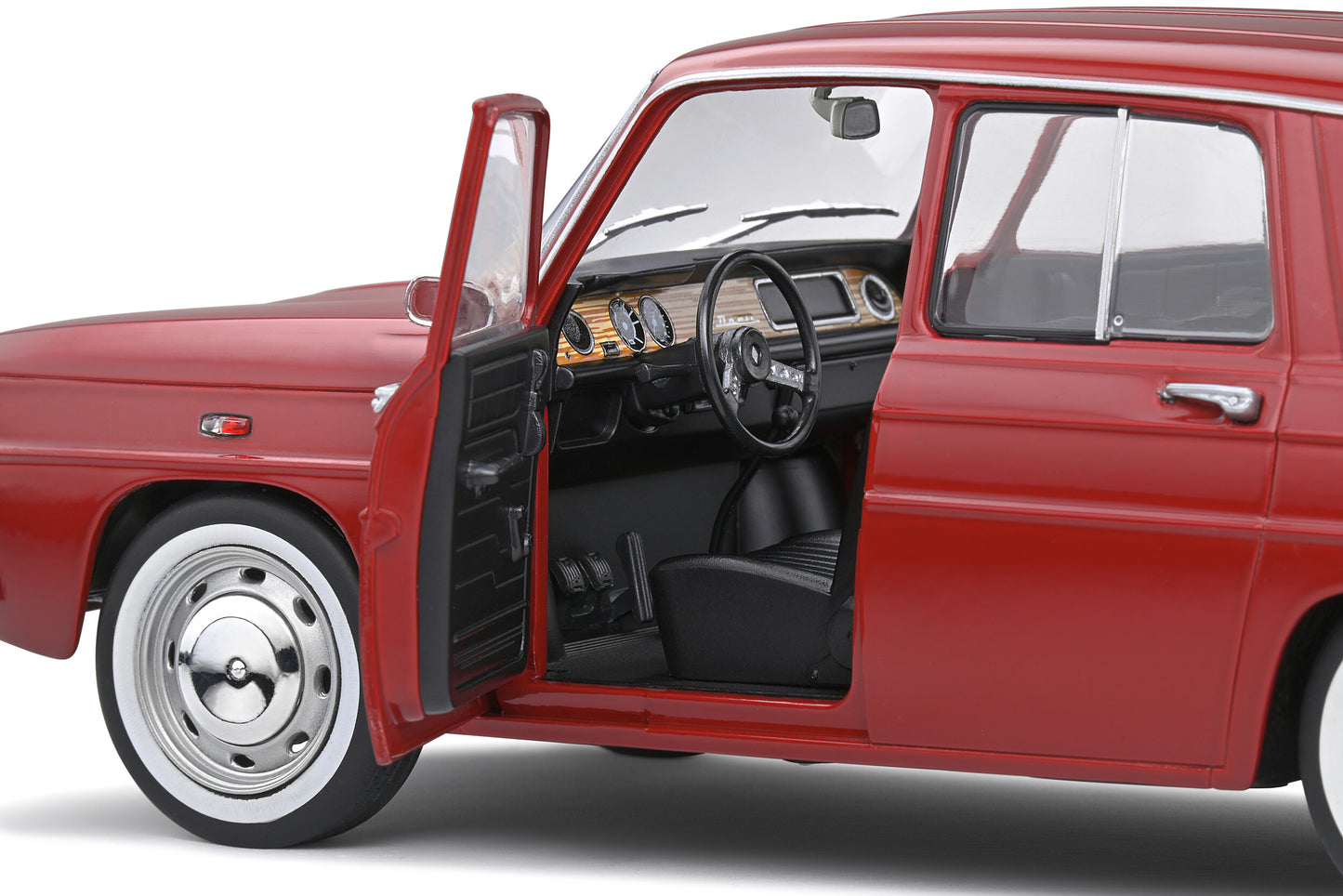 Renault 8 Major – Rouge Etrusque – 1968 – 1:18 – Solido