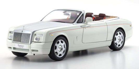 Prednji pogled na Rolls-Royce Phantom Drophead Coupé 2007 English White, metalni model