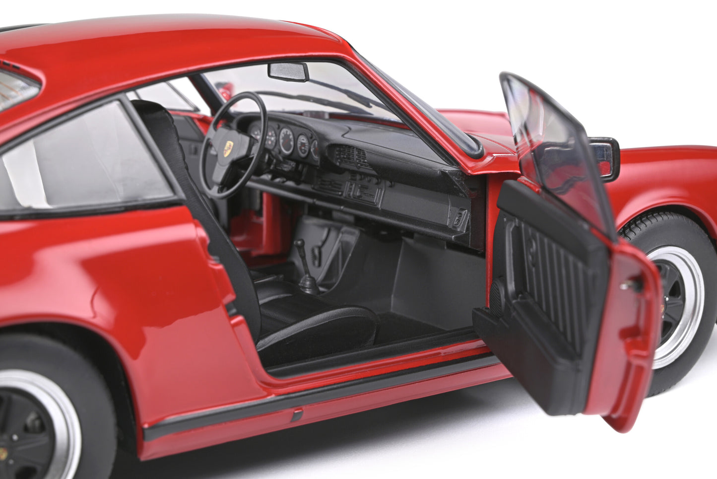 Porsche 911 – Rouge – 1984 – 1:18 – Solido