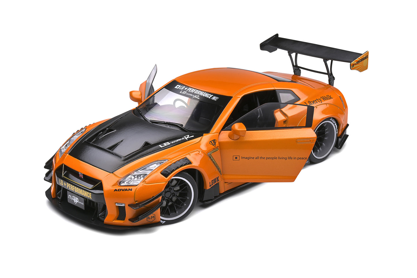 Nissan GT-R R35 LB Works Type 2 – 2020 – 1:18 – Solido