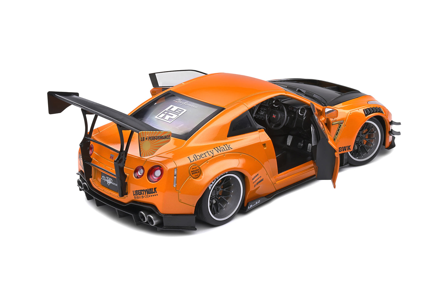 Nissan GT-R R35 LB Works Type 2 – 2020 – 1:18 – Solido